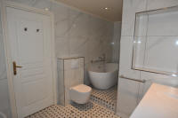 Cannes Rentals, rental apartments and houses in Cannes, France, copyrights John and John Real Estate, picture Ref 045-16