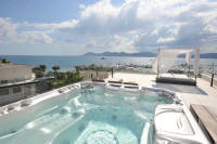 Cannes Rentals, rental apartments and houses in Cannes, France, copyrights John and John Real Estate, picture Ref 046-07