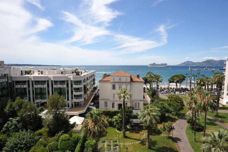 Cannes Rentals, rental apartments and houses in Cannes, France, copyrights John and John Real Estate, picture Ref 058-01