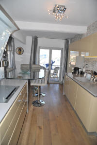 Cannes Rentals, rental apartments and houses in Cannes, France, copyrights John and John Real Estate, picture Ref 077-10