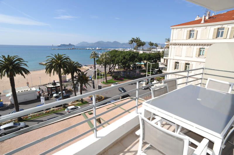 Cannes Rentals, rental apartments and houses in Cannes, France, copyrights John and John Real Estate, picture Ref 146-01