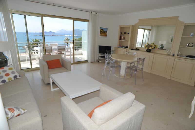 Cannes Rentals, rental apartments and houses in Cannes, France, copyrights John and John Real Estate, picture Ref 146-03