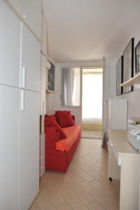 Cannes Rentals, rental apartments and houses in Cannes, France, copyrights John and John Real Estate, picture Ref 409-14