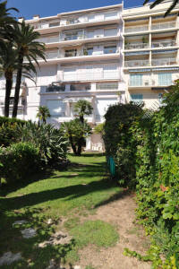Cannes Rentals, rental apartments and houses in Cannes, France, copyrights John and John Real Estate, picture Ref 411-04