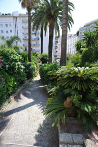 Cannes Rentals, rental apartments and houses in Cannes, France, copyrights John and John Real Estate, picture Ref 463-03