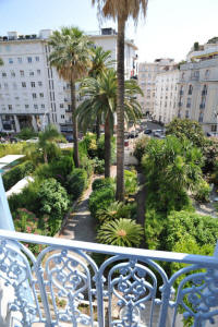 Cannes Rentals, rental apartments and houses in Cannes, France, copyrights John and John Real Estate, picture Ref 463-32
