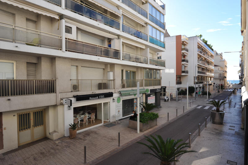 Cannes Rentals, rental apartments and houses in Cannes, France, copyrights John and John Real Estate, picture Ref 403-07